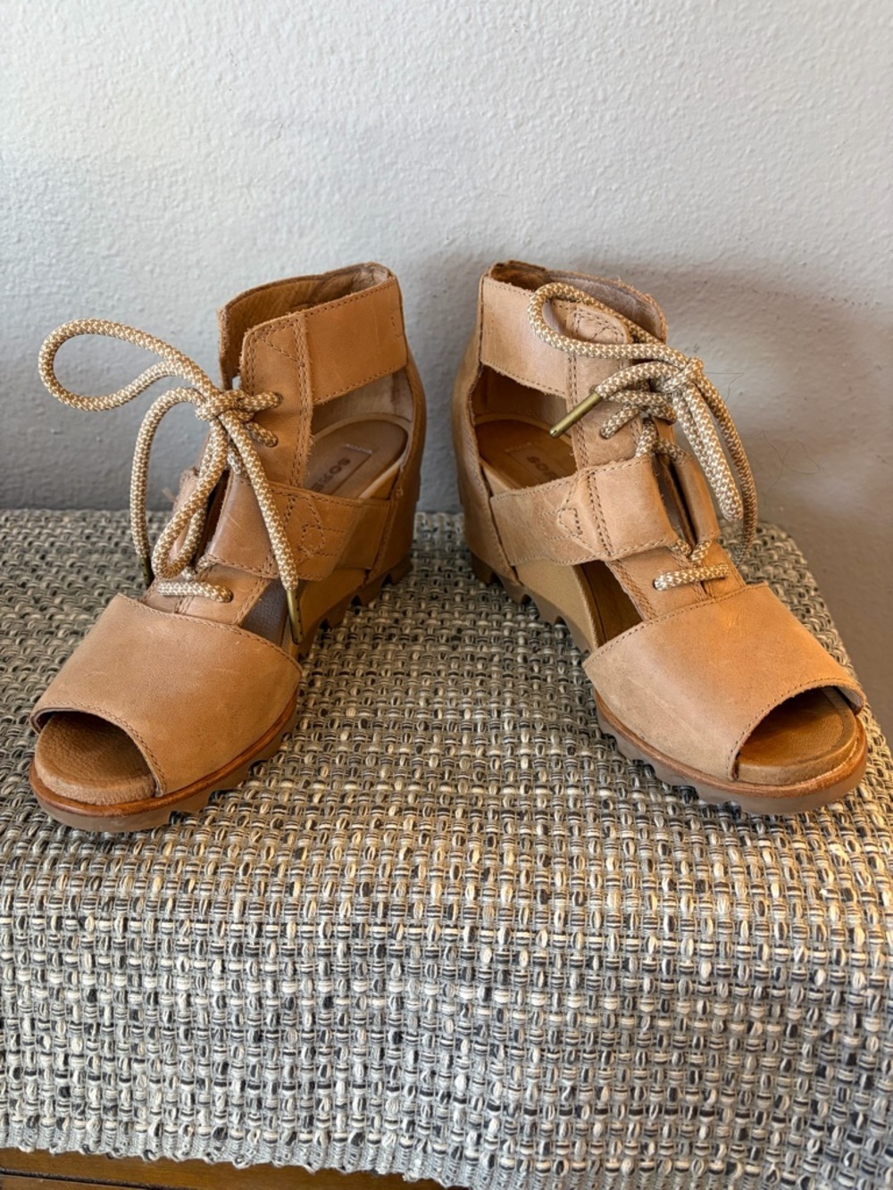 Sorel Joanie Sandals open toe wedges in tan - Picture 2 of 7